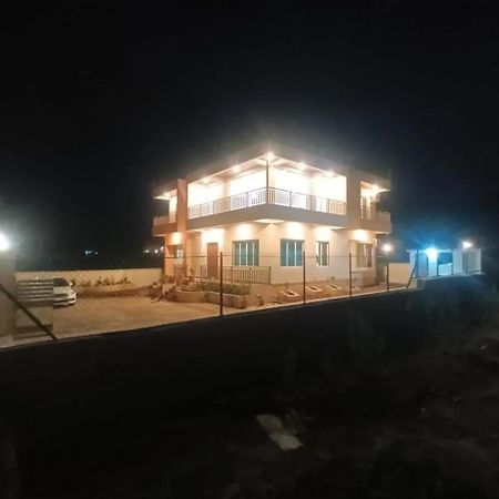 Aishwarya R Galaxy Villa Mahabaleshwar Ngoại thất bức ảnh